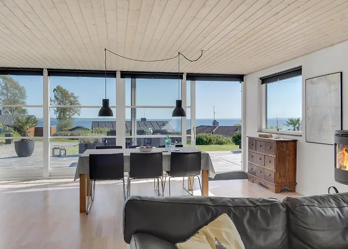 Gorgeous In With Kitchen Nyaraló