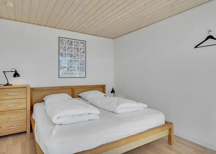 Gorgeous In With Kitchen